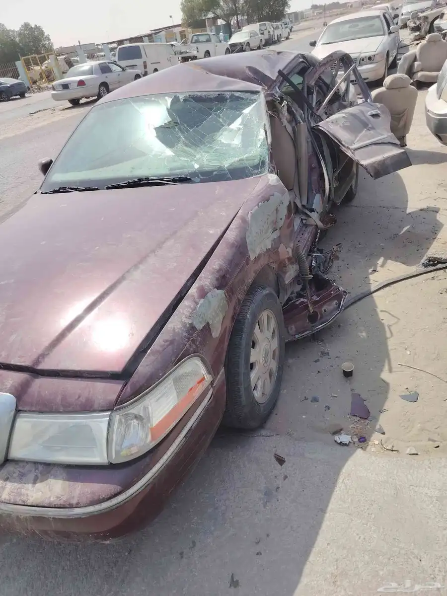 فورد ماركيز 2004 تشليح قطع فقط 0