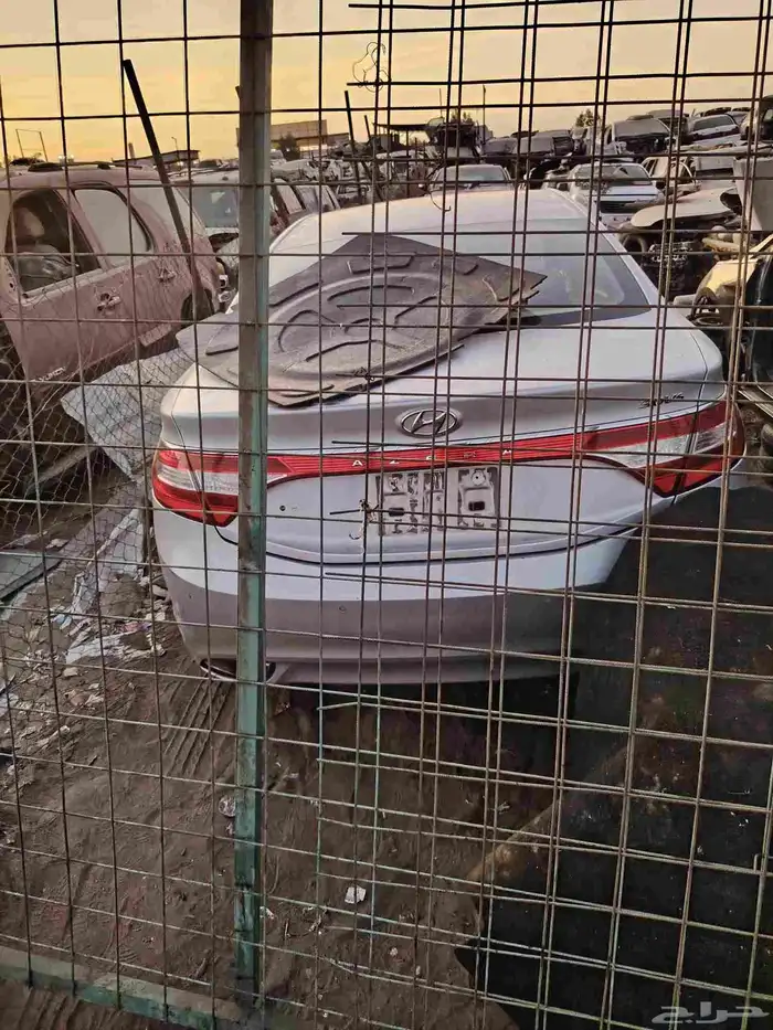 هيونداي ازيرا يوجد لدينا جميع القطع غيار من 2012 لي2017 0