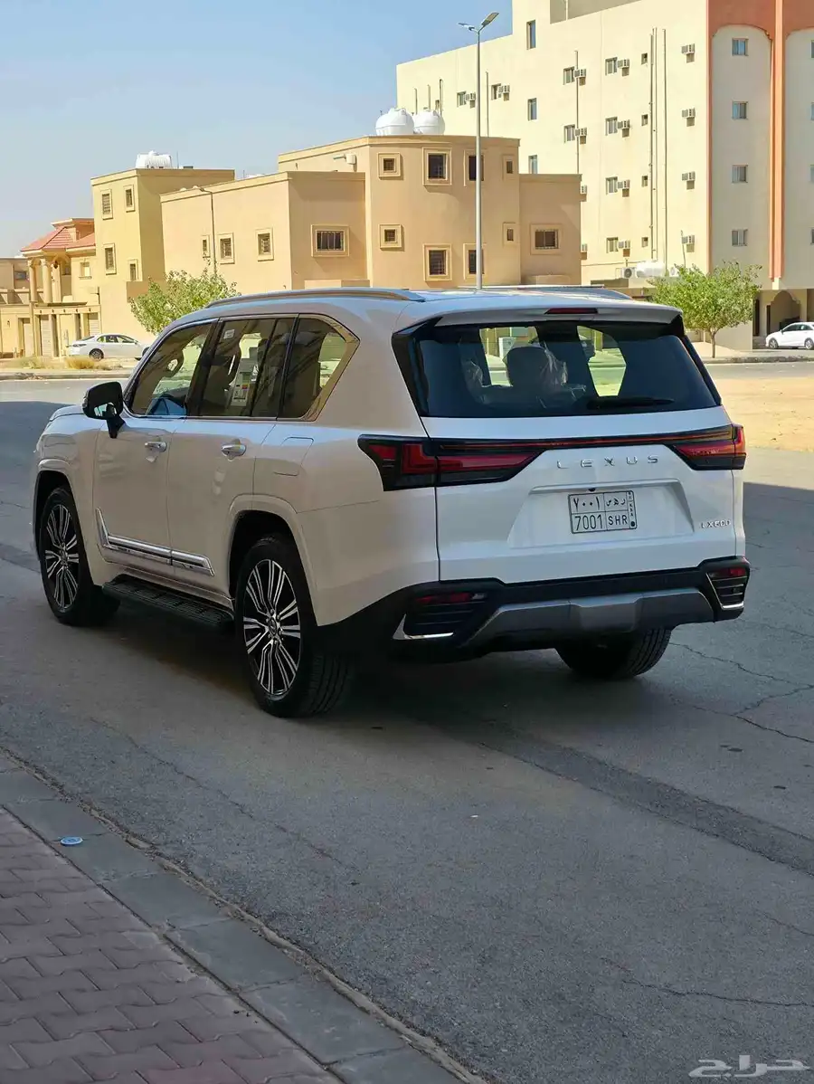 لكزس BB 2024 LX600 عداد 1300كيلو فقط 8
