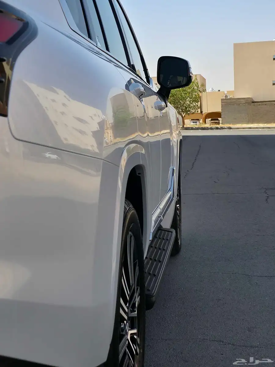 لكزس BB 2024 LX600 عداد 1300كيلو فقط 9