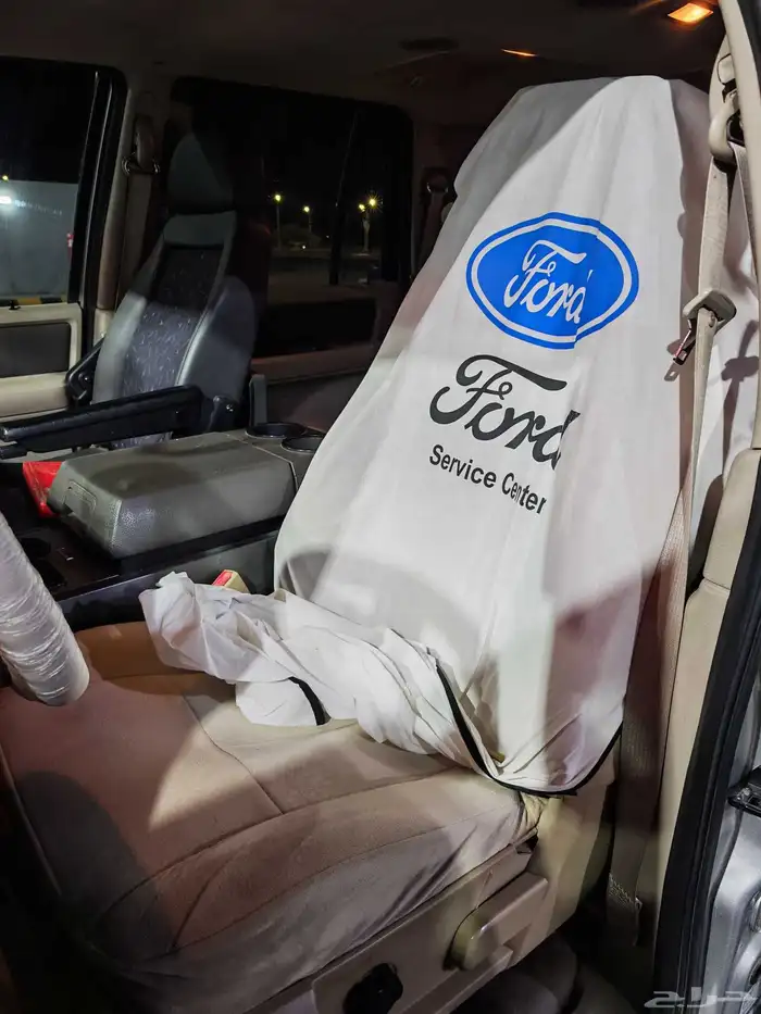 فورد اكسبدشن دبل قصير مجهز بكرسي كهربائي 17