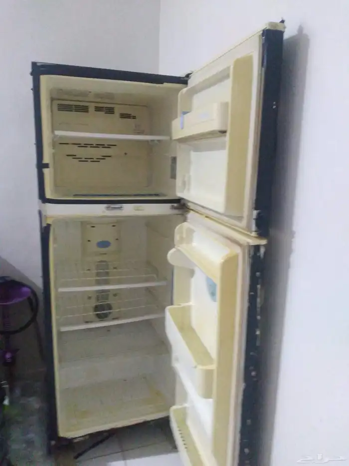 ثلاجه ال جي 12 قدم 220 واط ثلاجه جديده وممتازه وعليها حمايه 0