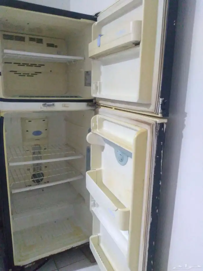 ثلاجه ال جي 12 قدم 220 واط ثلاجه جديده وممتازه وعليها حمايه 1