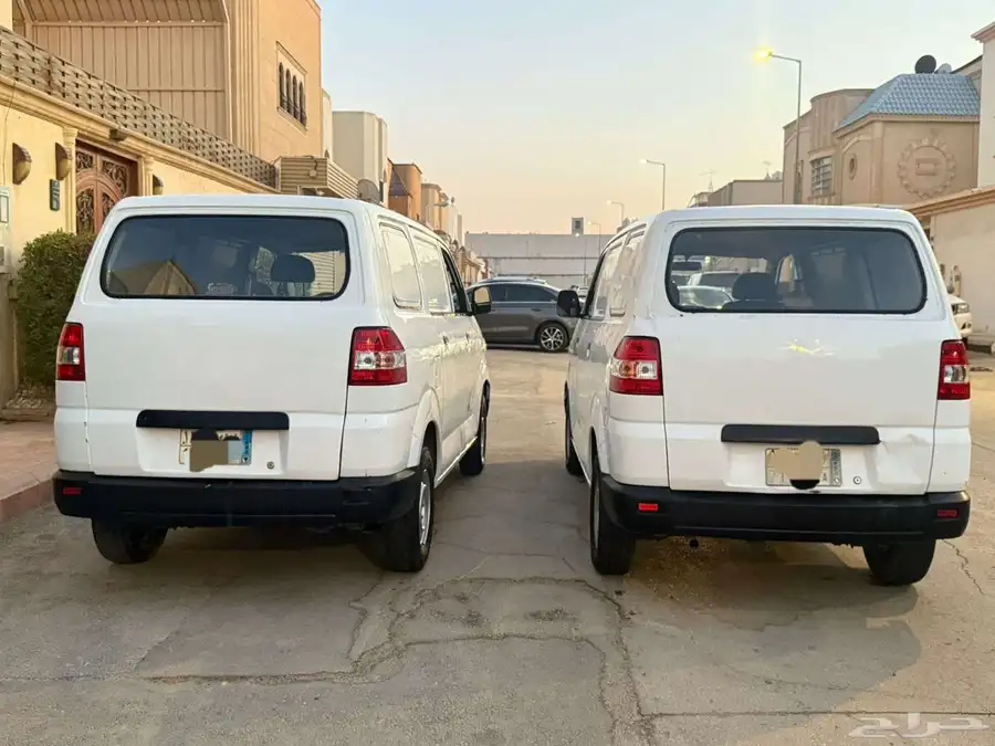 متوفرر لديناا 2 فانات سيزوكي 2007 3