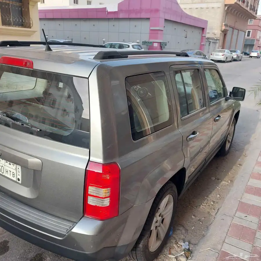 جيب باتريوت موديل 2012 عدد السلندرات اربعة 4 - 2400 CC index