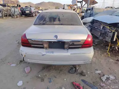 فورد ماركيز 2010مكينه قير دفرنس شرط للبيع قطع غيار فقط 0