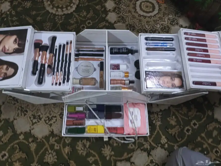 بوكس ميكب استعمال خفيف ناقص منو مسكره وكم شغله خفيفه 7