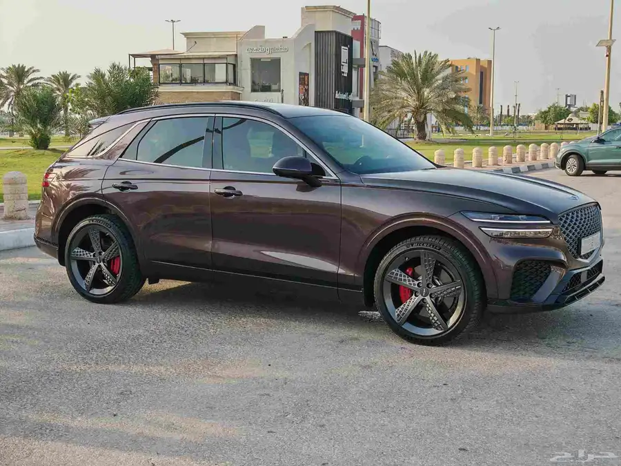 جينيسيس GV70 رويال سبورت 2023 فل كامل - ممشى قليل -وكالة 9