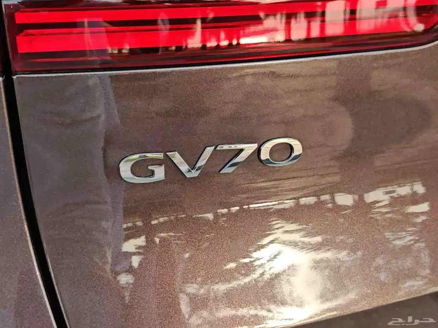 جينيسيس GV70 رويال سبورت 2023 فل كامل - ممشى قليل -وكالة 44