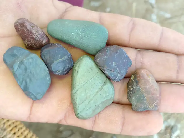 أحجار للبيع 1