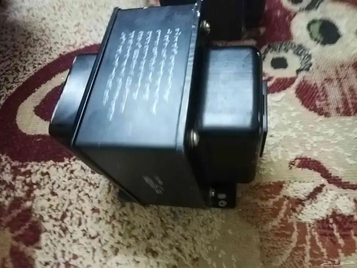 محول كهرباء إيطالي 2000 واط و1000واط عدد 2 يحول 110 ولعكس 3