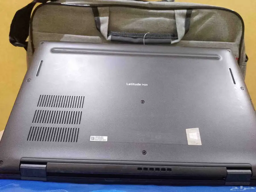لابتوب Dell Latitude 7420 بشاشة FHD مقاس 14 بوصة ومعالج Int index