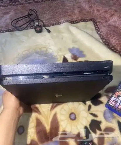 سوني فور نضيف م يشكي من شي لايحي الا الصامل 0