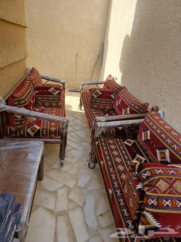 كراسي حديد 3