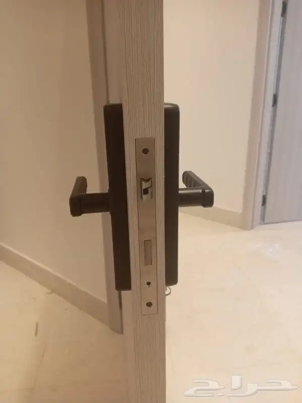 أقفال أبواب دخول ذكي 3