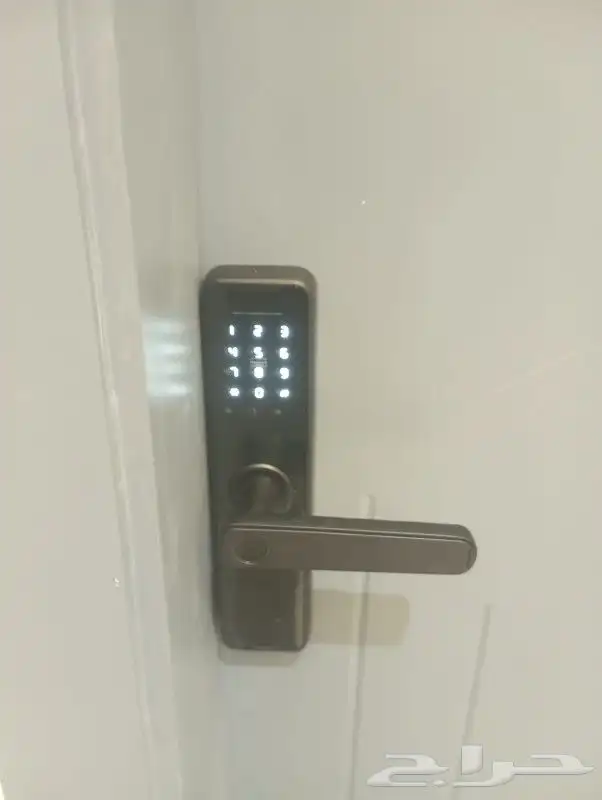 أقفال أبواب دخول ذكي 2