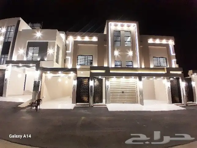 للبيع روف علوي مع ملحق مدخل سياره تشطيب راقي بالمحاله أبها 0