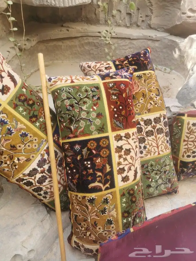 جالسه خارجيه حديد مع مفارشها و مراكي على السوم للجادين 2
