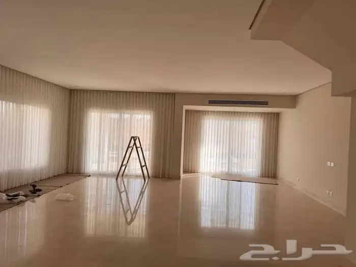 ستائر راقيه فخمه يوجد لدينا مصمم يقوم بمساعدتكم في الاختيار 0
