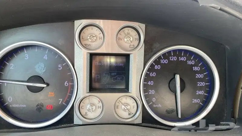 جيب لكزس لاندكروزر موديل 2008 LX مستعمل للبيع عاجل 7