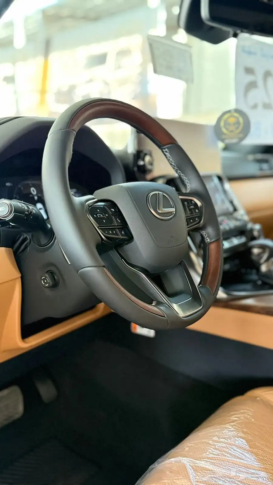 لكزس LX600 BB وارد الساير اسود جملي 2025 (باقل سعر ) 17