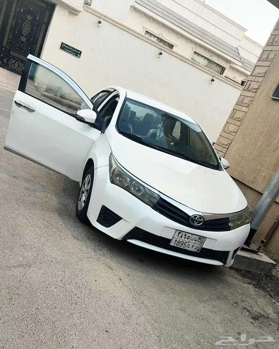 كرولا نظيفة جداا 0