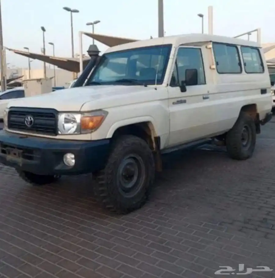 مطلوب لاندكروزر موديل 2000 الا 2007 نفس الشكل 0