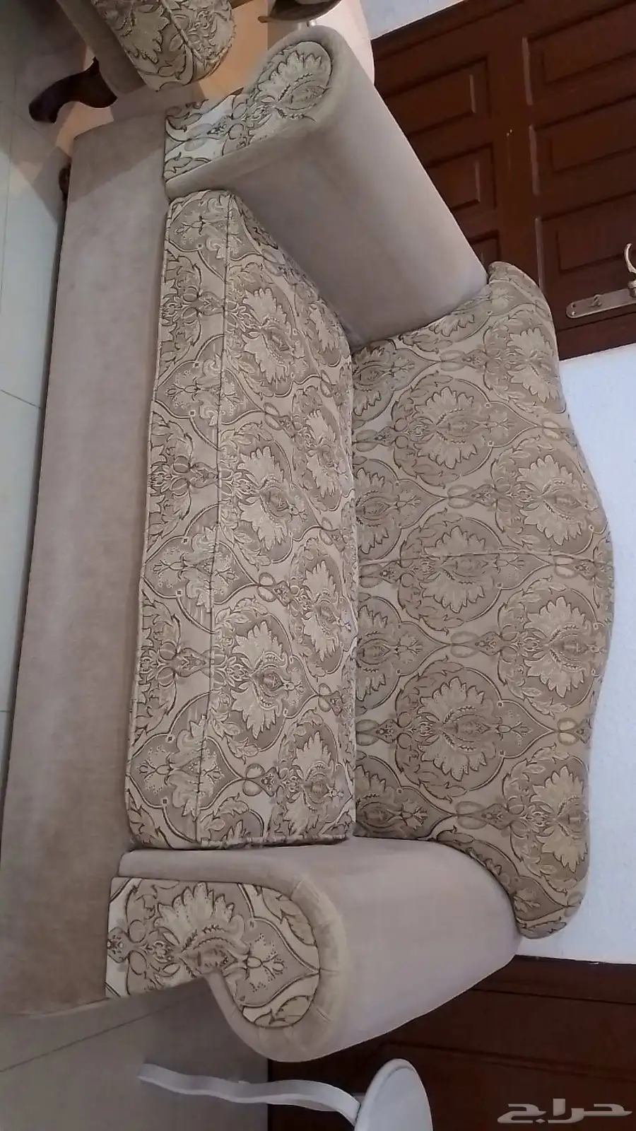 للبيع كنب نظيف ب 200 1