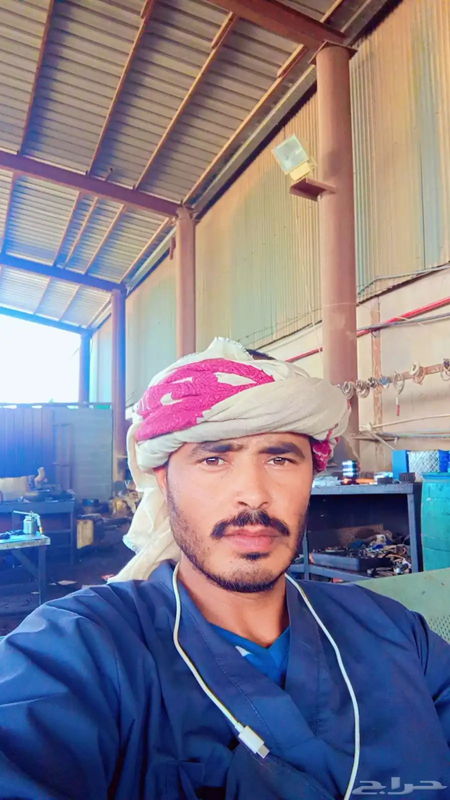 سواق تريلا مرسيدس وشيوال وقلاب 0