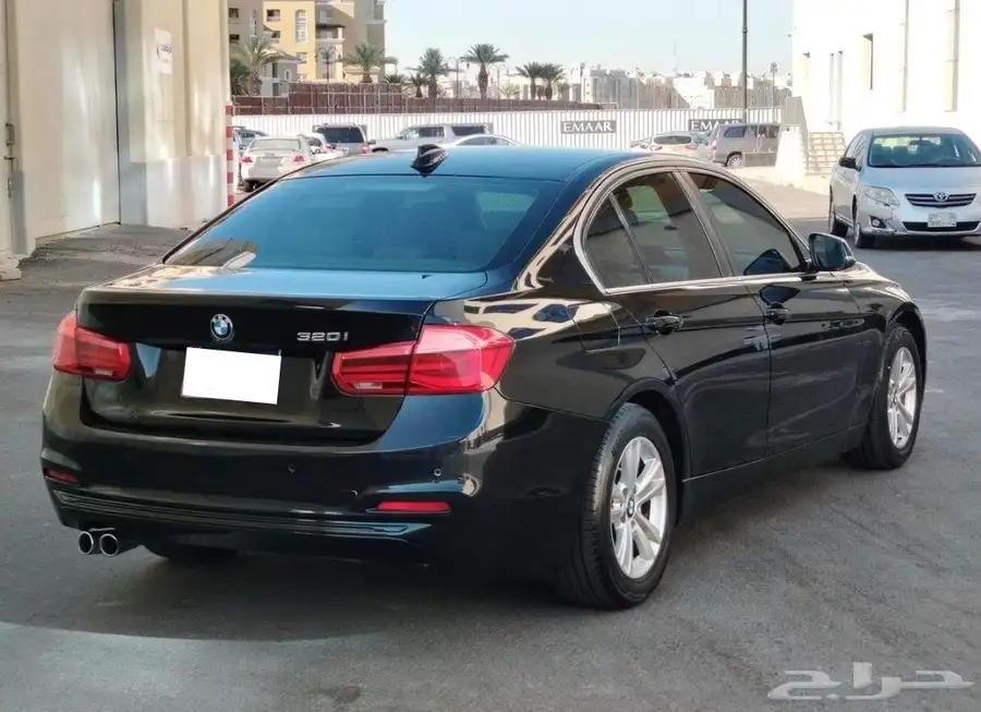 BMW 320i بي ام دبليو index