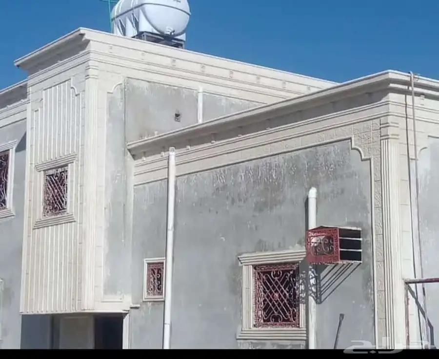 ليسه ملونة تطعيمات على الكرانيش وعلى الزوياء وعلى الشبابيك 4