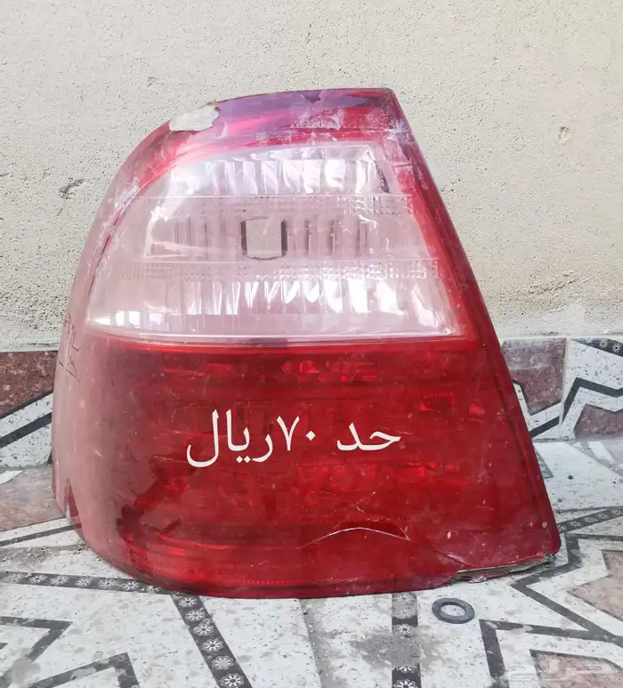 اسطب إيسر وشمعة يمنى كورولا 2006 السعر حد غير قابل للمفاصله 0