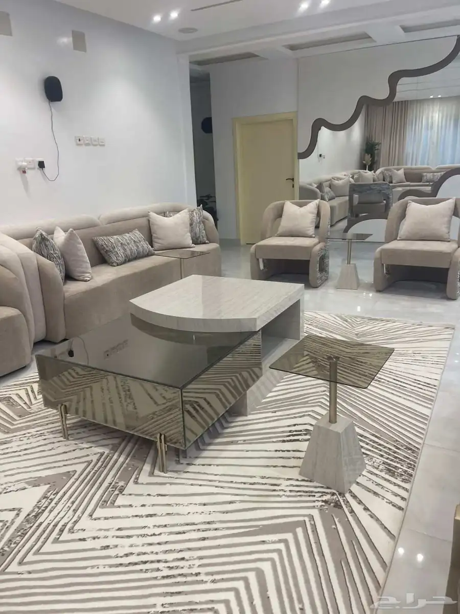 طاولات وديكورات تحف 4