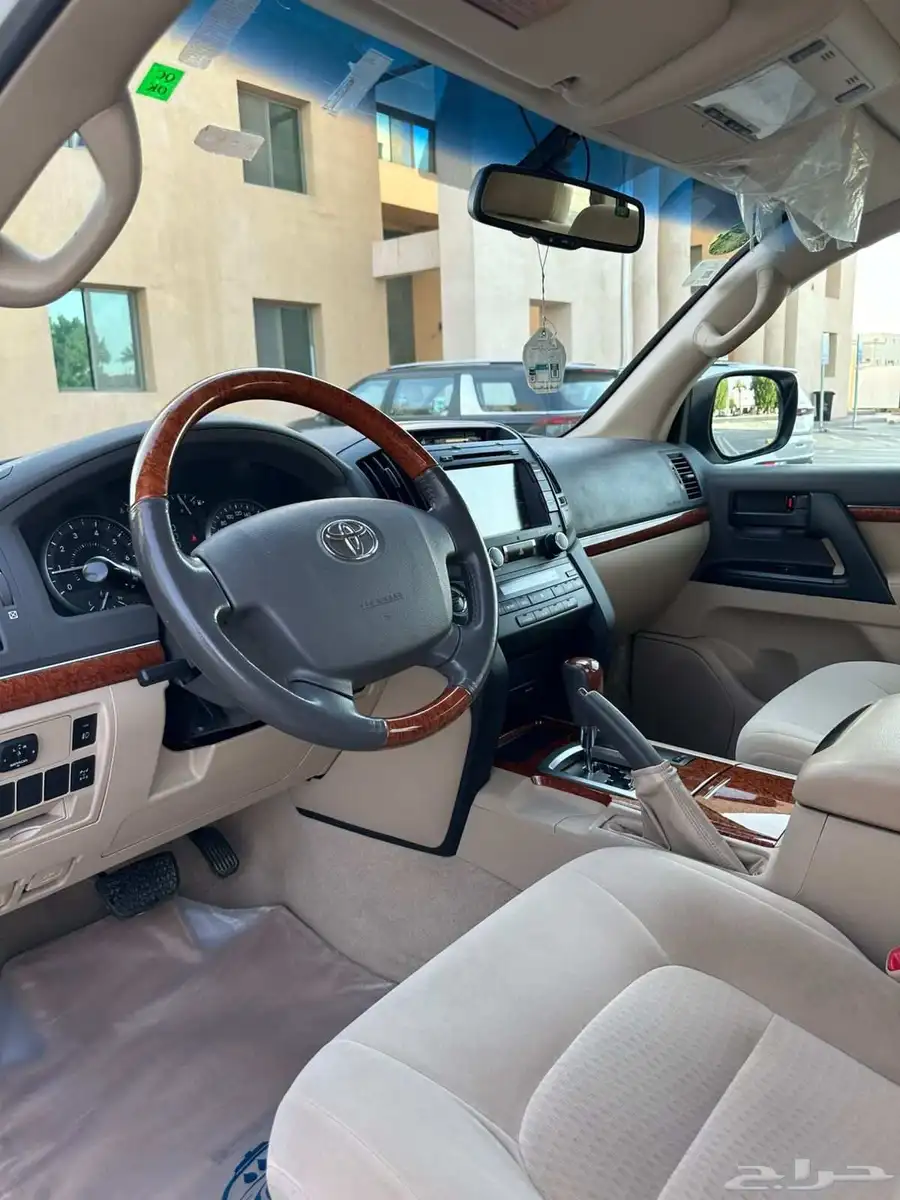 لاندكروزر GXR 2012 فل كامل V8 نادر (تم البيع) 25