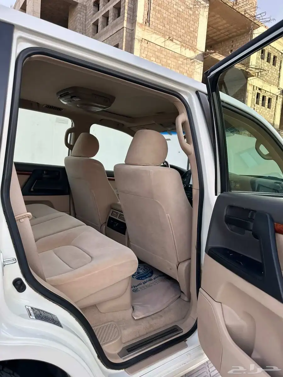 لاندكروزر GXR 2012 فل كامل V8 نادر (تم البيع) 20