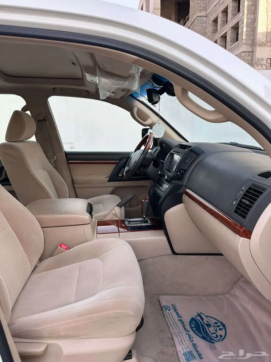 لاندكروزر GXR 2012 فل كامل V8 نادر (تم البيع) 22