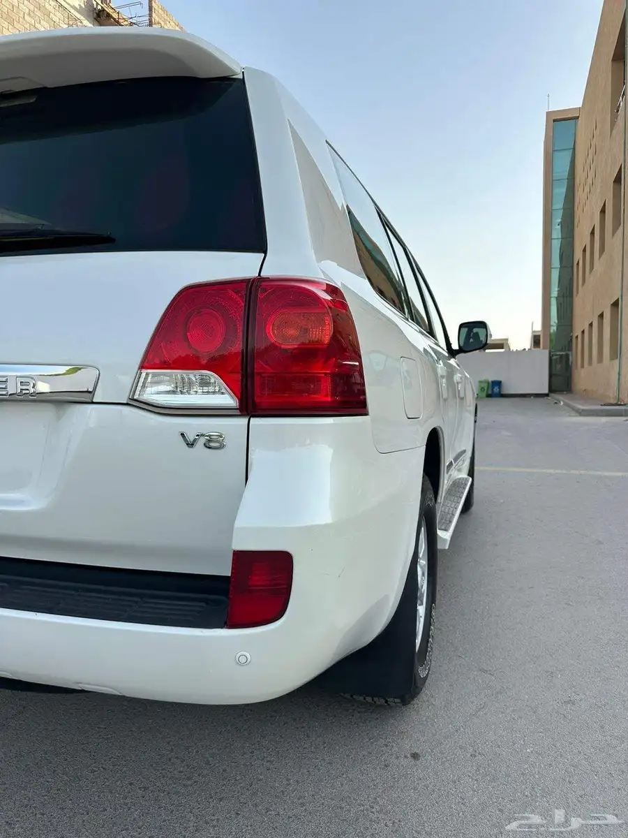 لاندكروزر GXR 2012 فل كامل V8 نادر (تم البيع) 14