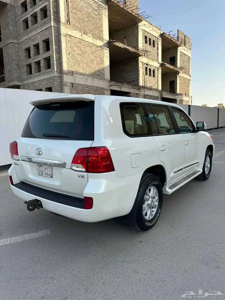 لاندكروزر GXR 2012 فل كامل V8 نادر (تم البيع) 10