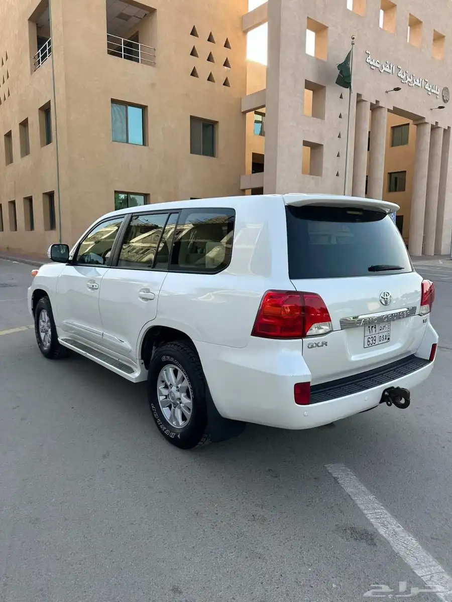 لاندكروزر GXR 2012 فل كامل V8 نادر (تم البيع) 1