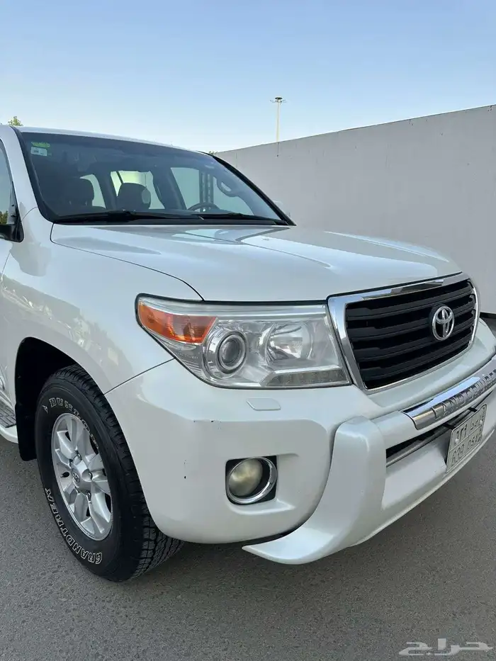 لاندكروزر GXR 2012 فل كامل V8 نادر (تم البيع) 9