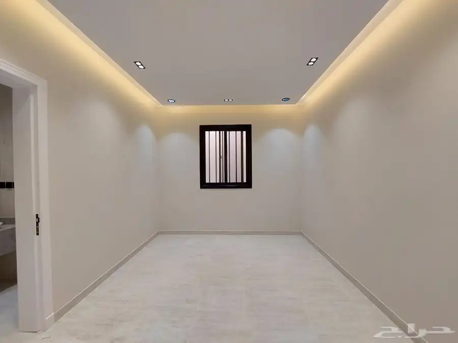 للبيع دور ثاني مع ملحق مدخل مستقل تماما باليرموك ابها 7