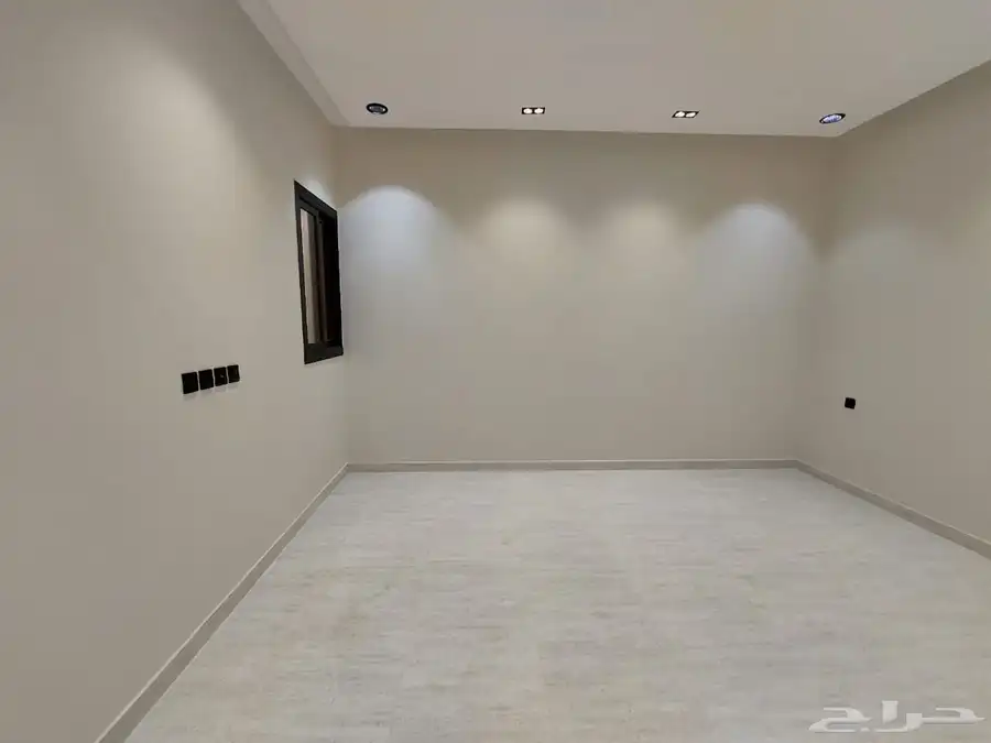 للبيع دور ثاني مع ملحق مدخل مستقل تماما باليرموك ابها 15