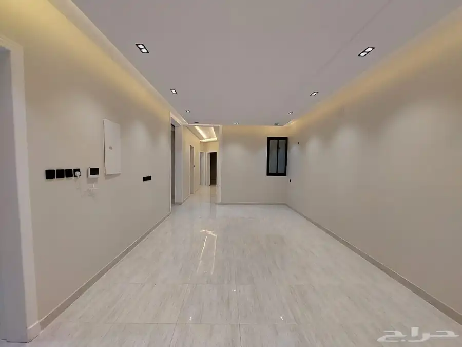 للبيع دور ثاني مع ملحق مدخل مستقل تماما باليرموك ابها 9