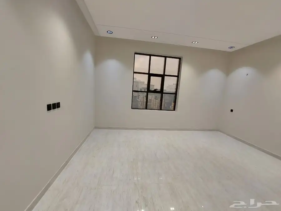 للبيع دور ثاني مع ملحق مدخل مستقل تماما باليرموك ابها 3