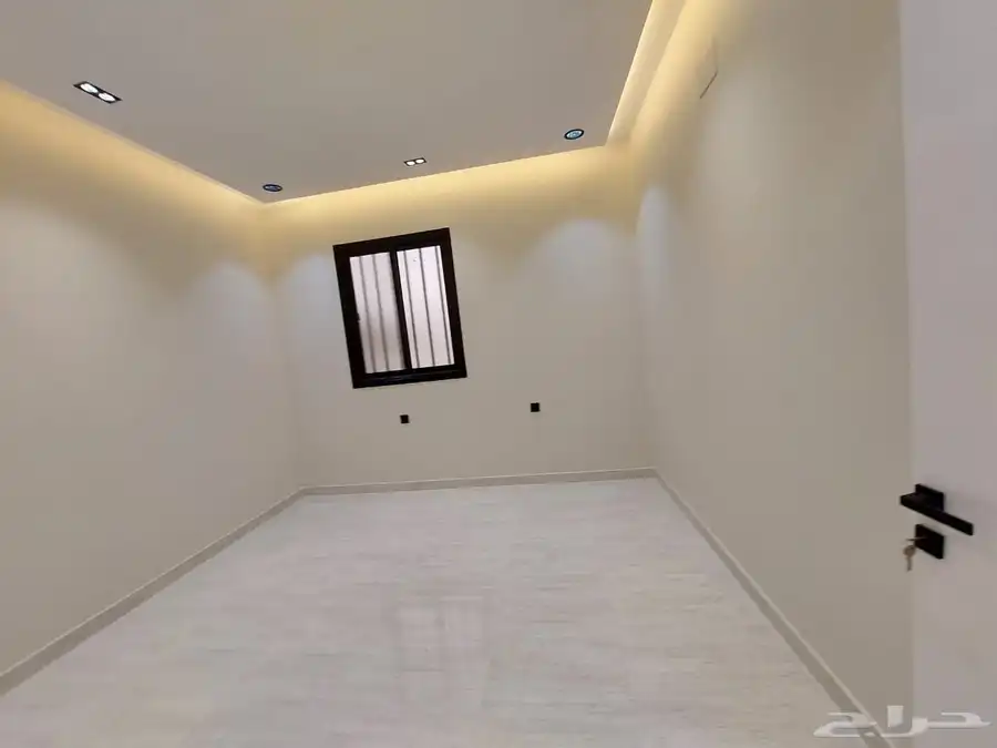 للبيع دور ثاني مع ملحق مدخل مستقل تماما باليرموك ابها 22