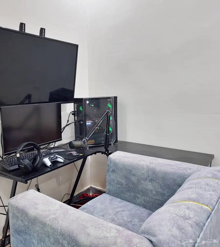 بيسي PC وجميع الي بصوره للبيع لايجي الا اصامل الله يسعدكم 0