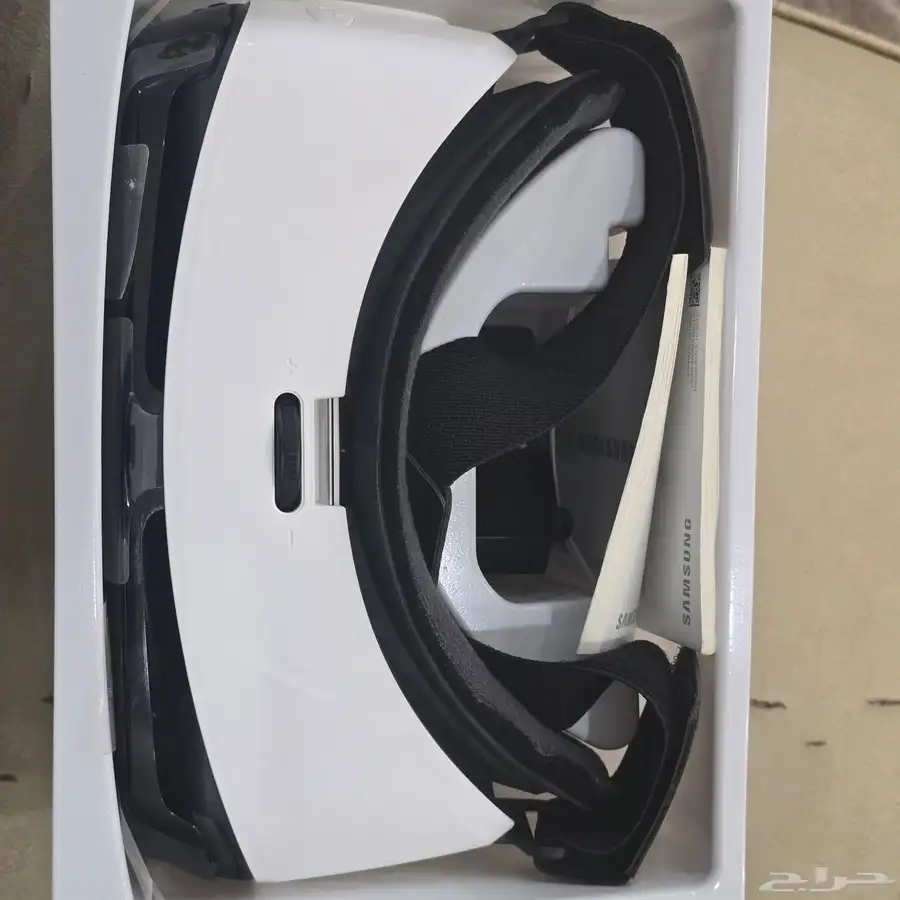 جهاز gear VR samsung مستخدم مره واحده ..الجهاز يوضع فيه جوال 2