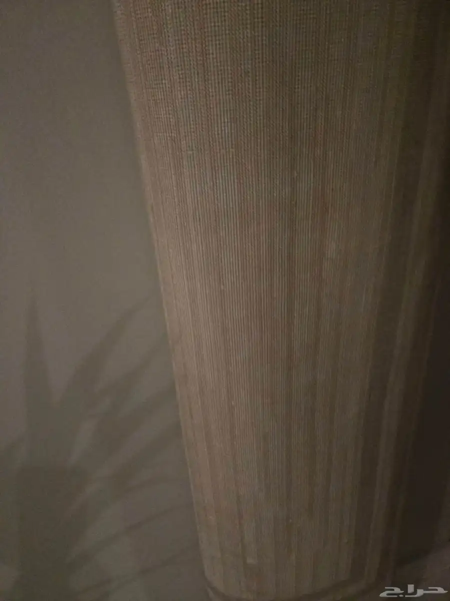 البيع سريرين مستعمل مع طاوله من ايكيا و سجاد مغسول جديد 3