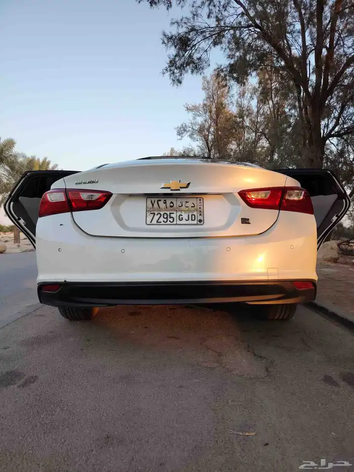 ماليبو 2017 ابيض لؤلؤي نظيف جدا 1