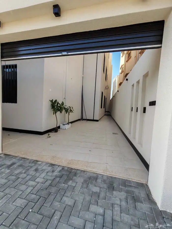 للبيع شقق ارضي تصميم مودرن مدخل مستقل مدينه احد رفيده 2